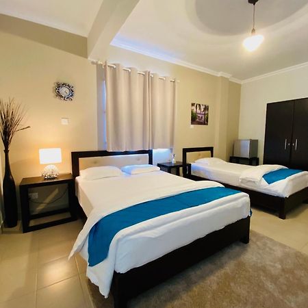 Morison Bay Hotel Гранд Байе Екстериор снимка