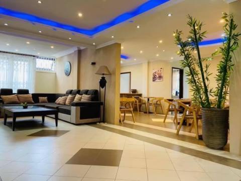 Morison Bay Hotel Гранд Байе Екстериор снимка